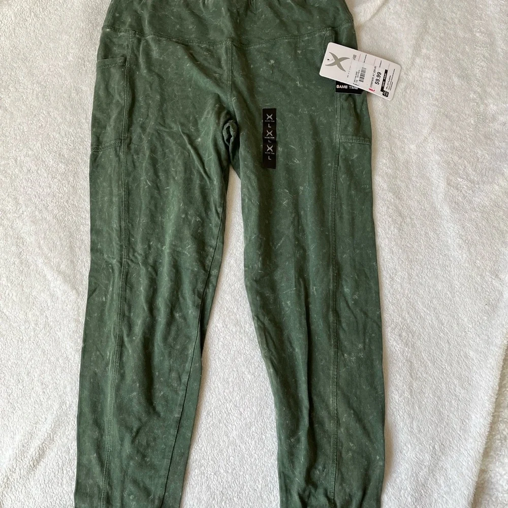 Game Time.  Olive Leggings , Large. NWT - Picture 2 of 3